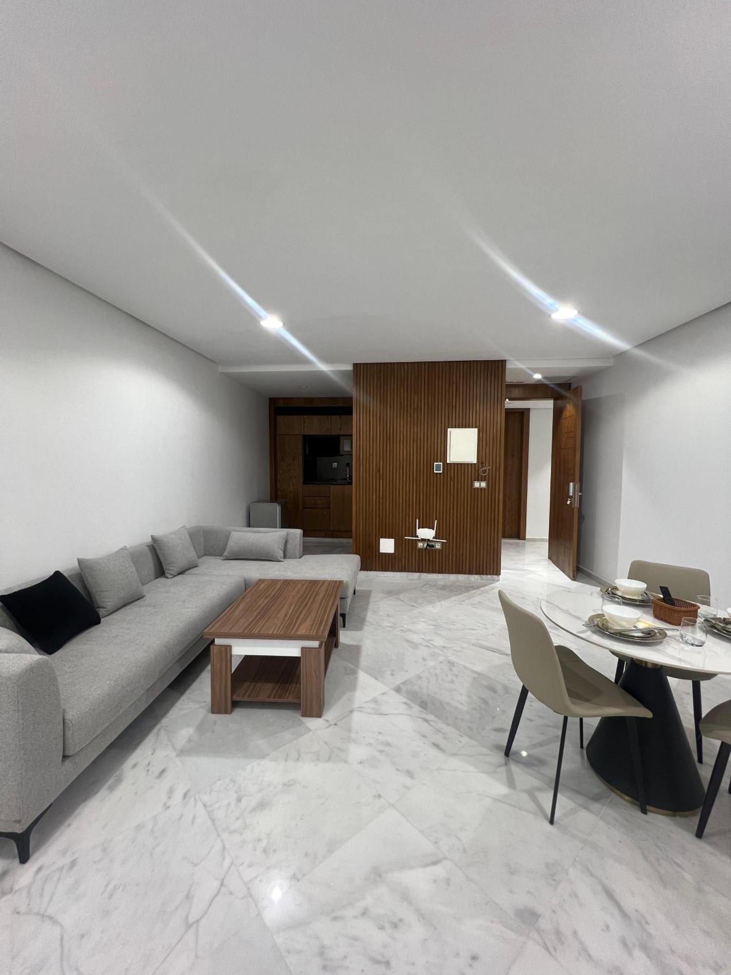 Royal Center Apartment Танжер Екстериор снимка